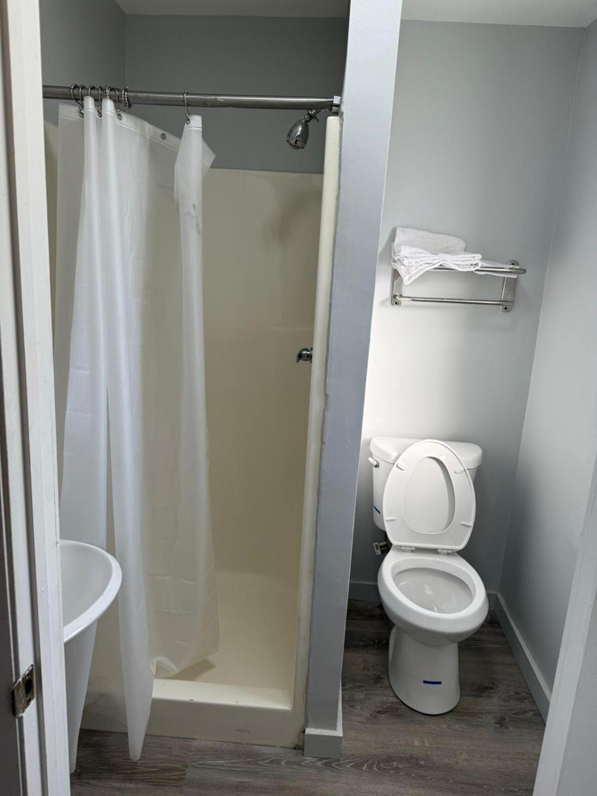 Blisspoint Inn Fka Motel 6T7 인디애나폴리스 외부 사진