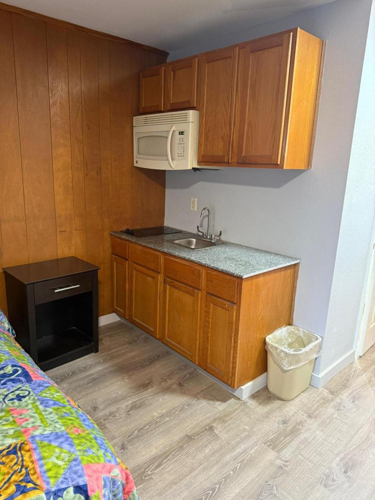 Blisspoint Inn Fka Motel 6T7 인디애나폴리스 외부 사진