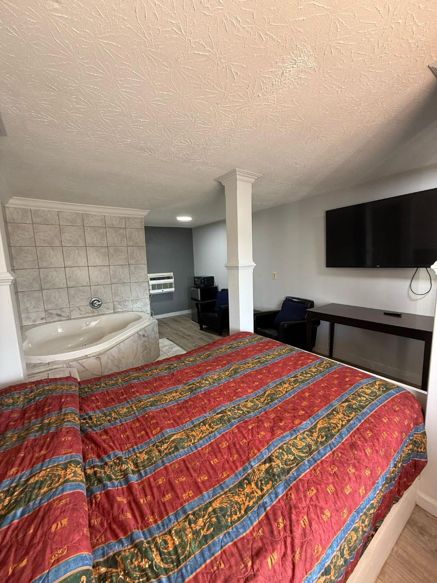 Blisspoint Inn Fka Motel 6T7 인디애나폴리스 외부 사진