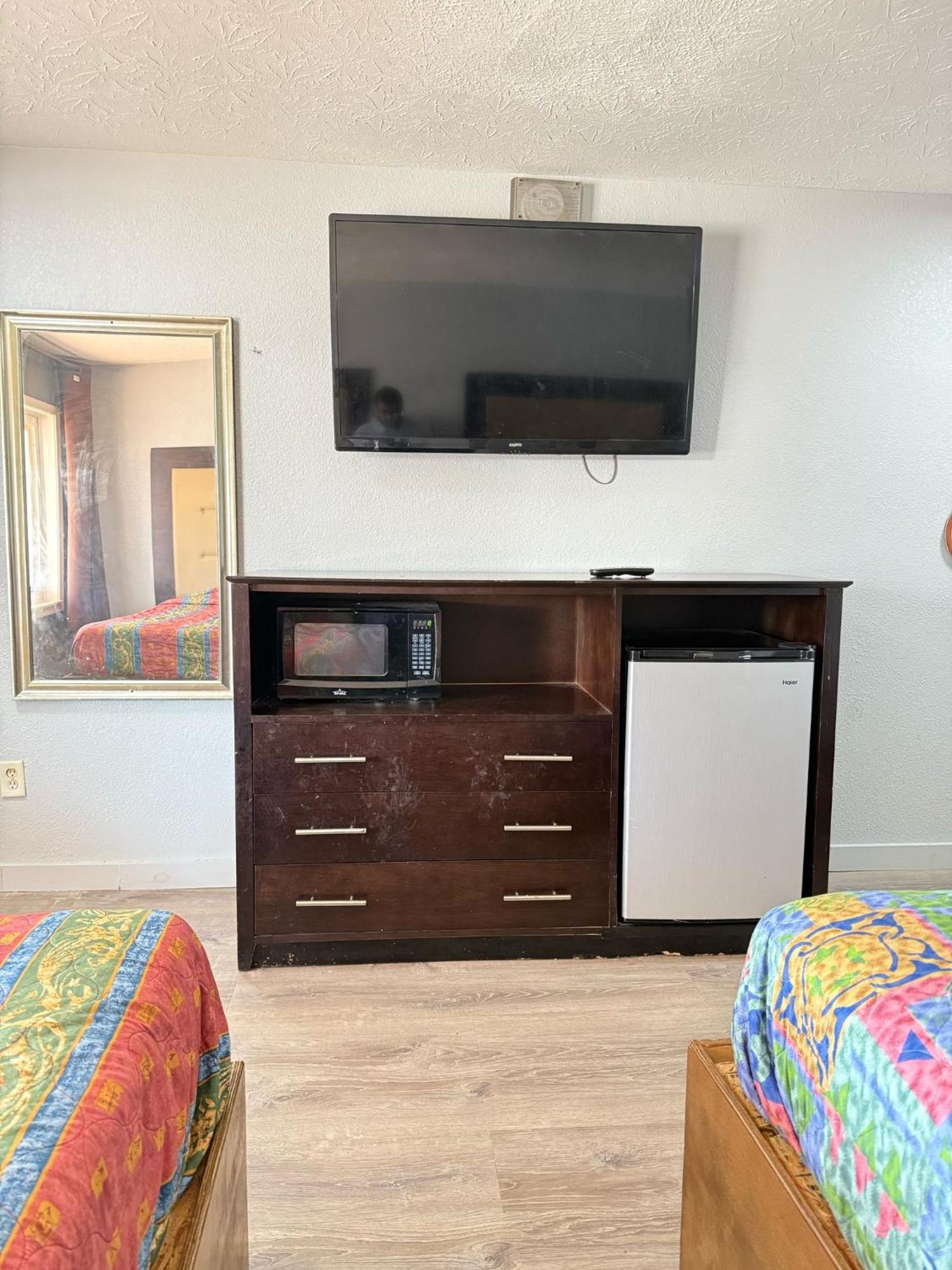 Blisspoint Inn Fka Motel 6T7 인디애나폴리스 외부 사진